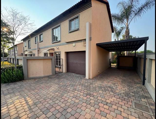 3 BEDROOM TOWNHOUSE FOR SALE IN ANNLIN